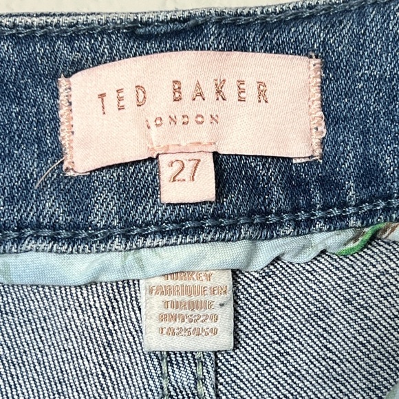 EUC Ted Baker London Mid Wash Yannah Abrasion Embellished Boyfriend Jeans Sz 27 - Picture 10 of 13